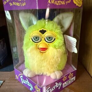 Vintage 1998 kiwi Lime & Yellow Furby in Original Box